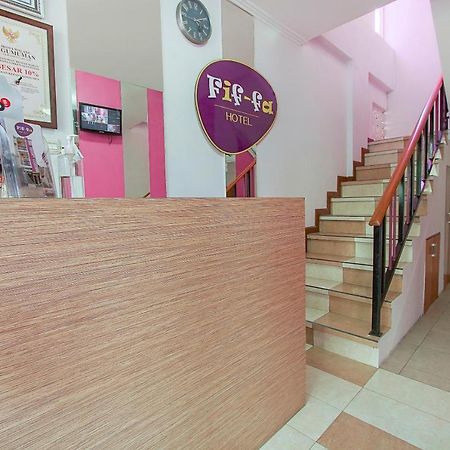 Urbanview Hotel Fiffa Kauman Malang Extérieur photo