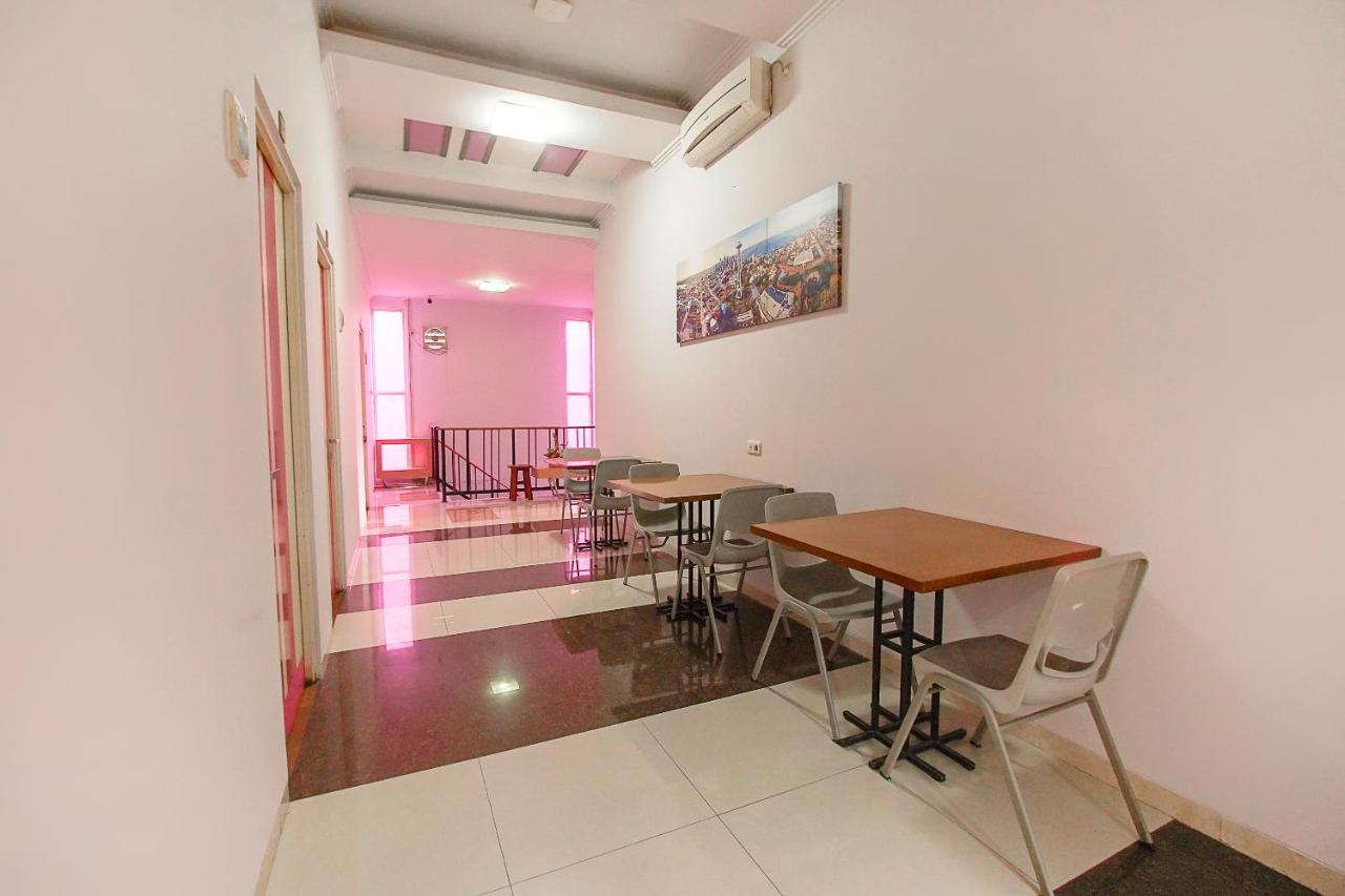 Urbanview Hotel Fiffa Kauman Malang Extérieur photo