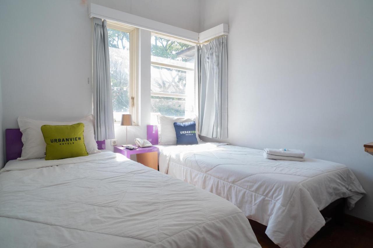 Urbanview Hotel Fiffa Kauman Malang Extérieur photo