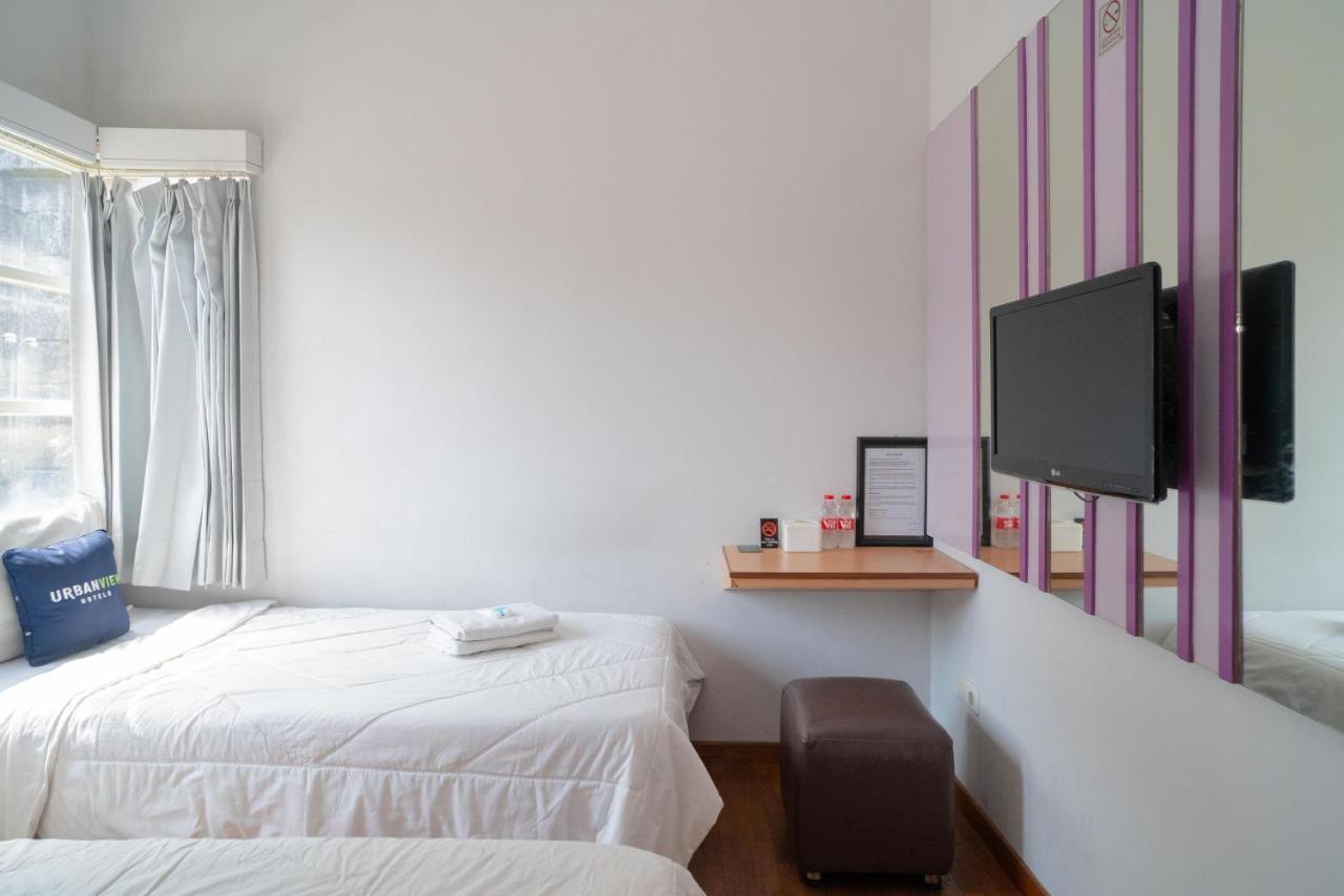 Urbanview Hotel Fiffa Kauman Malang Extérieur photo