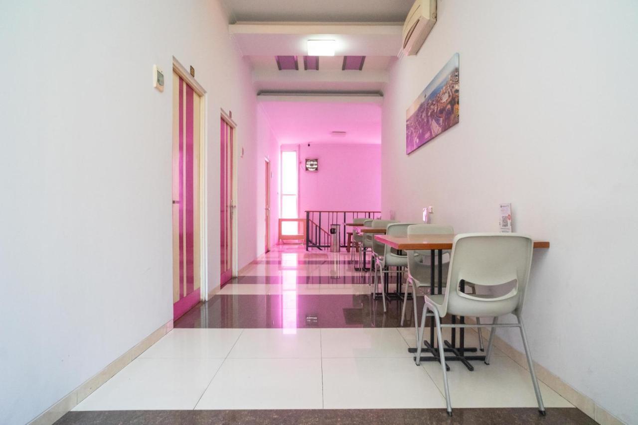 Urbanview Hotel Fiffa Kauman Malang Extérieur photo