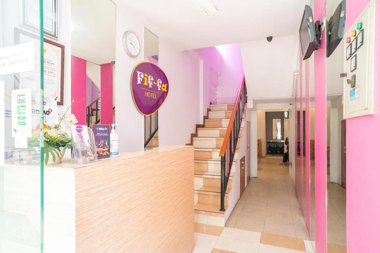Urbanview Hotel Fiffa Kauman Malang Extérieur photo
